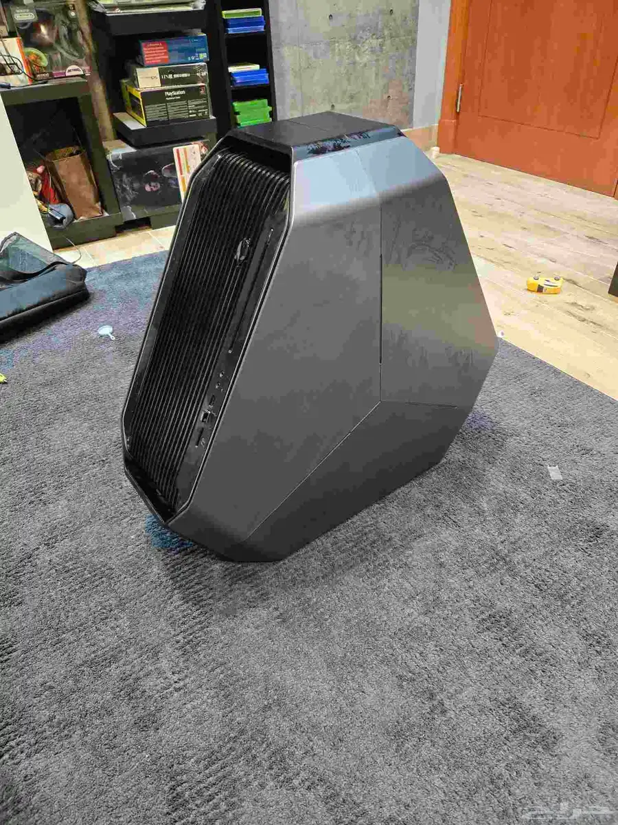 ALIENWARE AREA 51 R2 GAMING PC 0