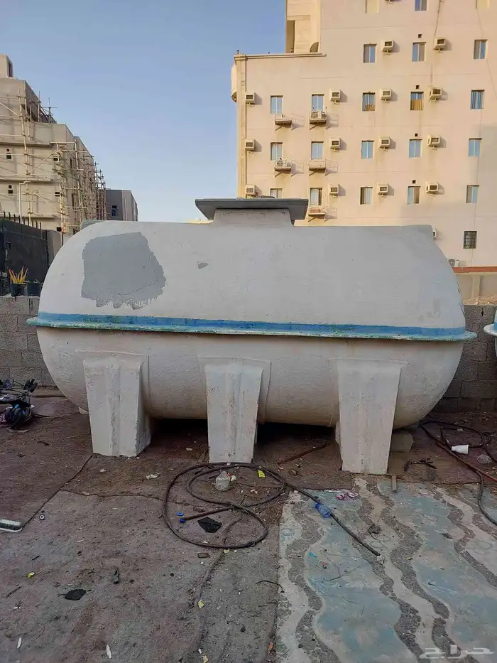 خزان ماء نضيف 1000 اليتر كبير السعر 300 ريال 0