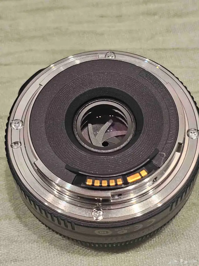 canon 40mm pancake lens f2.8 1