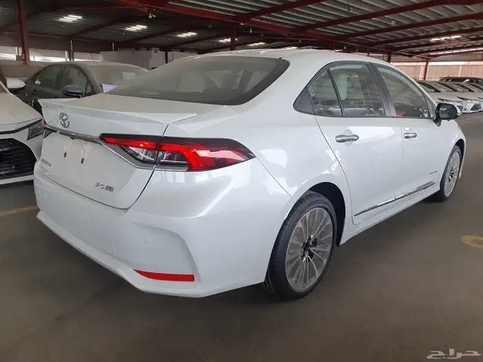 تويوتا كورولا اكس ال مطور فتحه سقف 2025 3