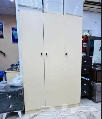 السرير و دواليب 1