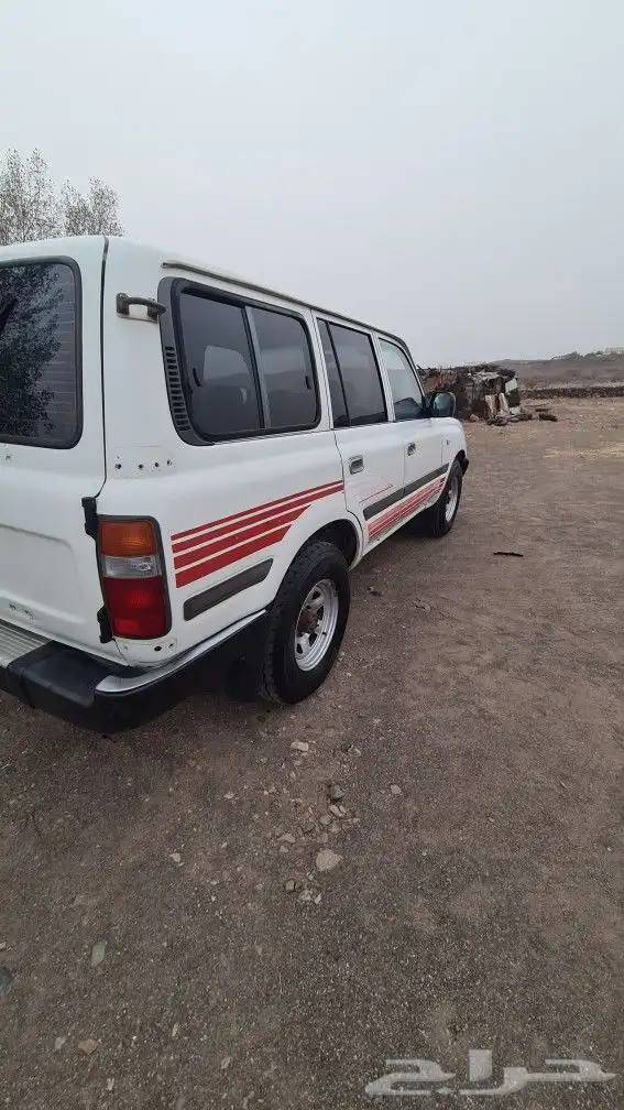 صالون 91 نظيف مكينه وجربكس على الشرط مكيف شغال وتنجيده جديدة 2