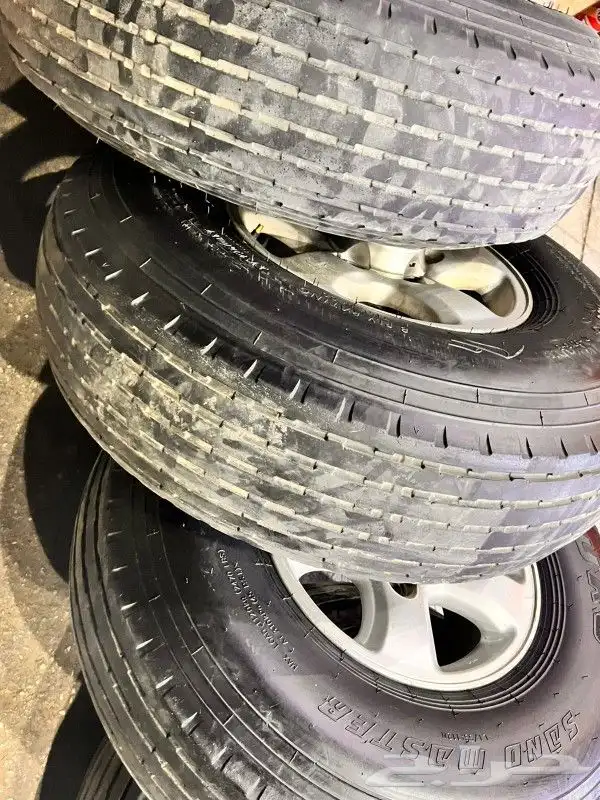 كفرات ديرو مع جنوط فكسار مقاس 16 اصلي وكاله جيب لاندكروزر 14