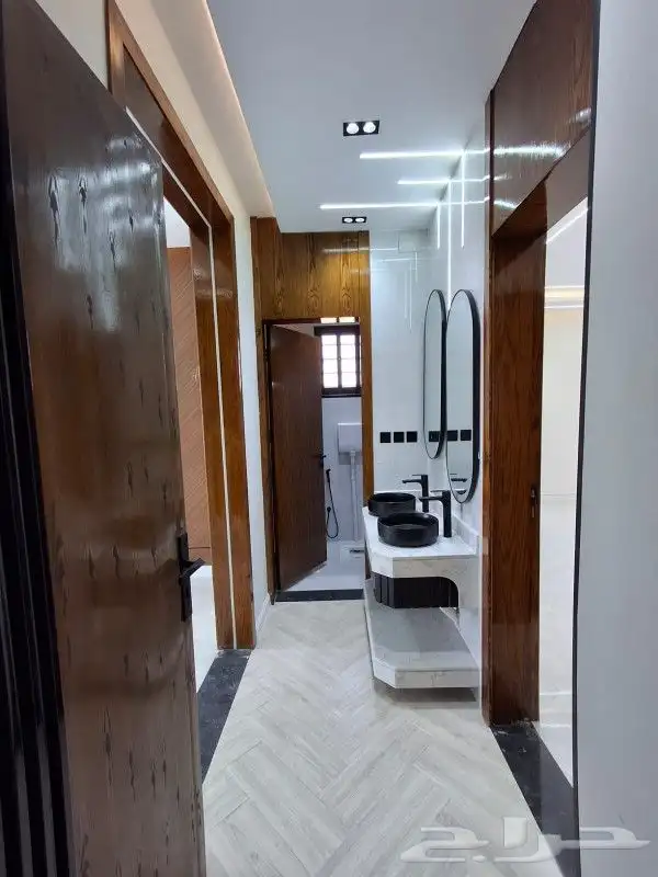 شقق للبيع موقع مميز جدا تشطيب vip 3
