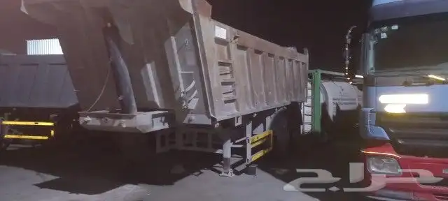 صناديق قلاب محورين وثلاث محاور بحالة جيدة 1