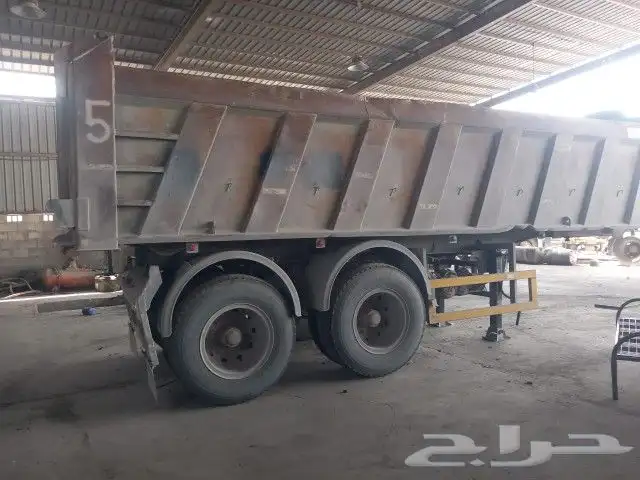 صناديق قلاب محورين وثلاث محاور بحالة جيدة 0