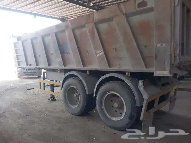 صناديق قلاب محورين وثلاث محاور بحالة جيدة 7