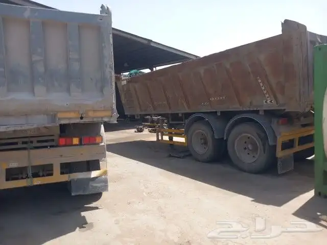 صناديق قلاب محورين وثلاث محاور بحالة جيدة 2