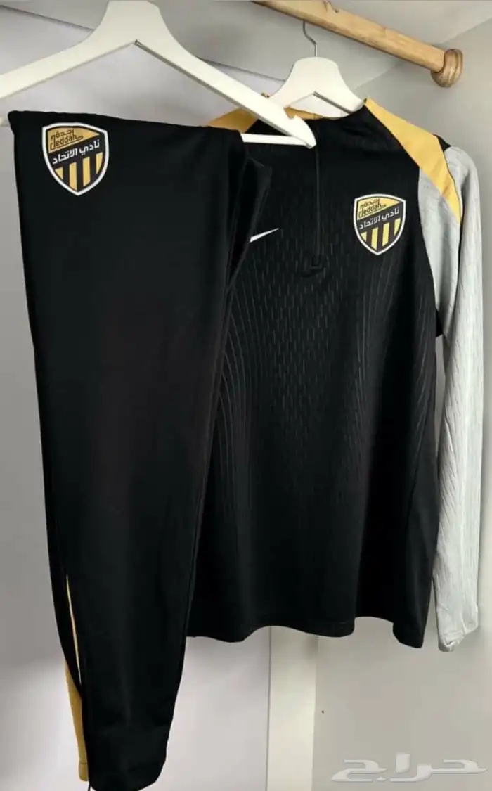 تيشرتات واطقم نادي الاتحاد فئه لاعبين طباعه اسم حسب الطلب 6