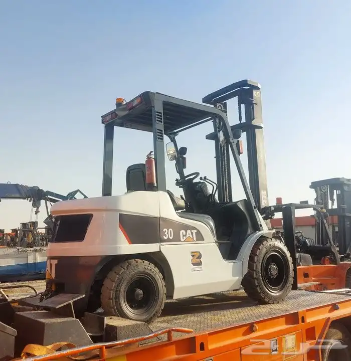 تأجير رافعات شوكيه - فوركلفت - forklift- شوكه - سكينه 3