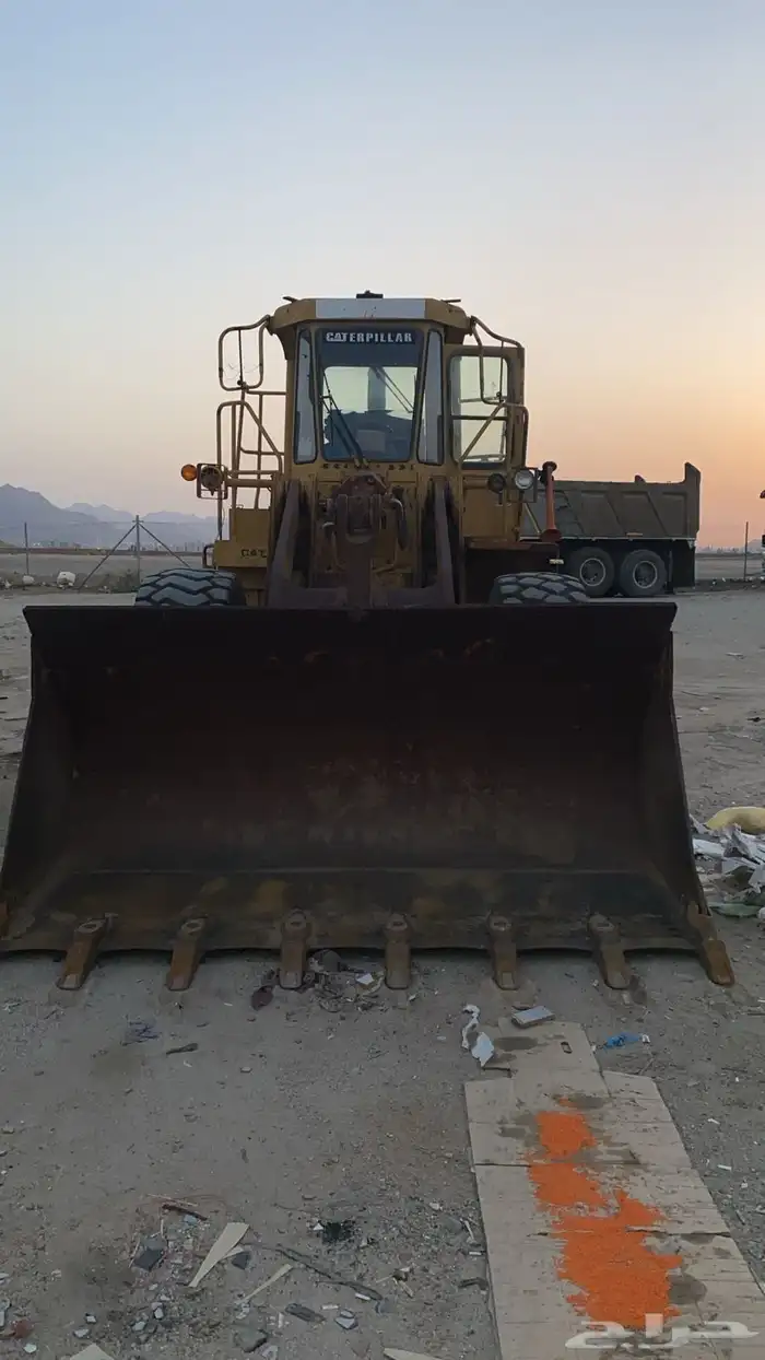 شيول قلاب تريله بكلين حفر دفن ترحيل للأيجار 0