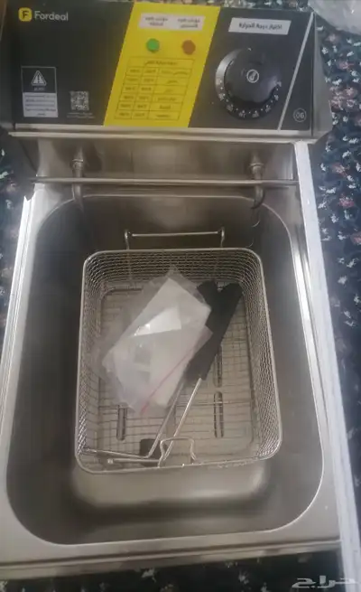 مقلاة كهربائية جديدة للبيع 2