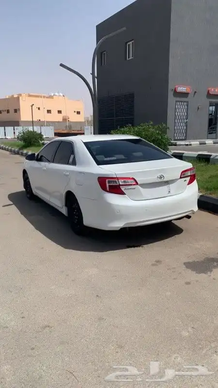 كامري GL مطور 2013 لون لؤلؤي 12
