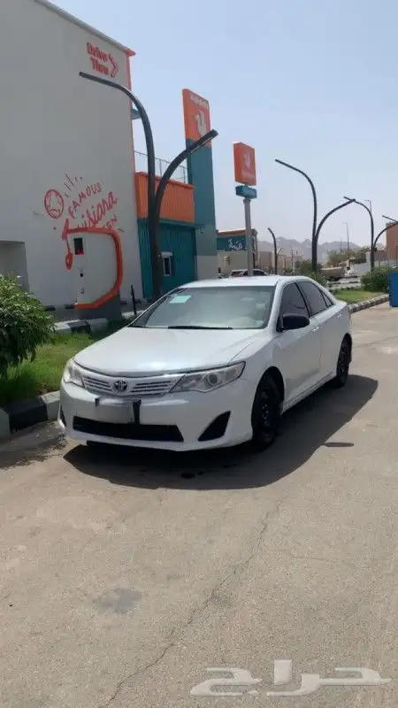 كامري GL مطور 2013 لون لؤلؤي 11