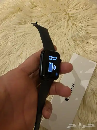 ساعه ابل SE اصدار الثاني) تم البيع 3