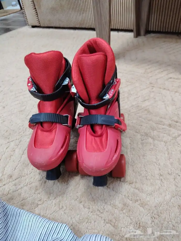 سكيت احمر جديد ما استخدم الا مره واحده اربع كفرات 1