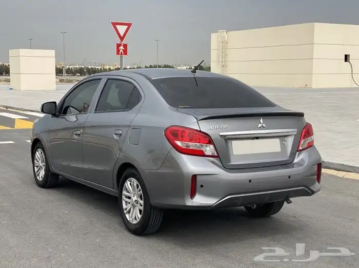 ميتسوبيشي اتراج 2022 خليجية خاليه من الحوادث 4