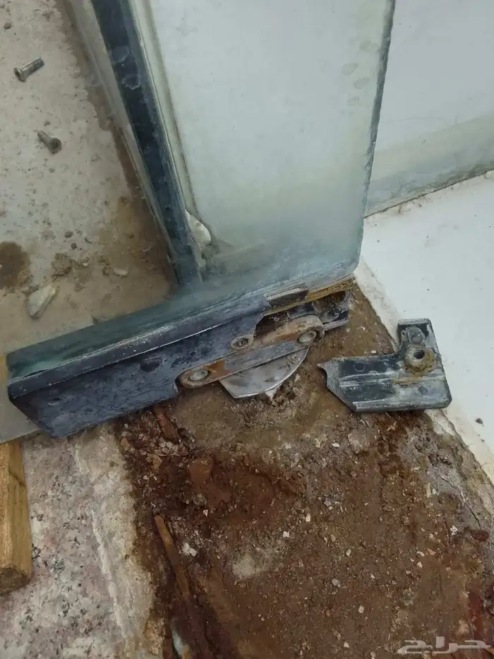 فني زجاج صيانه أبواب زجاج موقعنا خميس مشيط وابها 3
