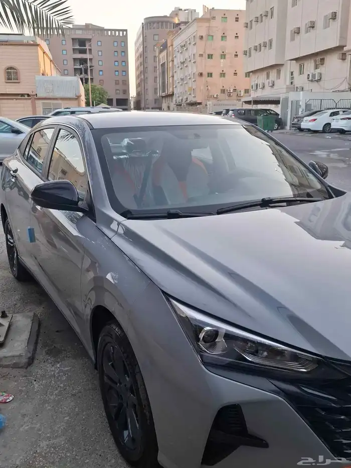 دونغ فينج E1 2025 4
