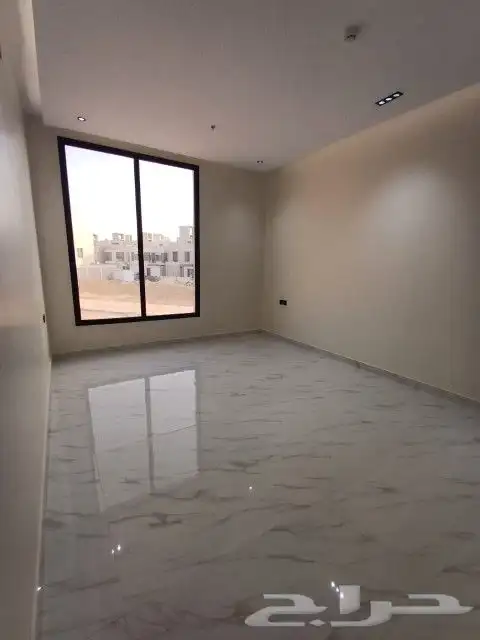 للبيع تاون هاوس حي الرمال تنال 5
