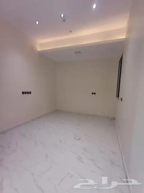 للبيع شقه ارضيه تمليك حي الرمال تنال 2