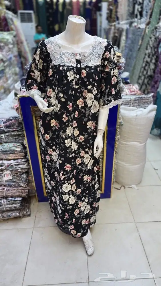 عطورت وروبات ومخاور واكسسوارات وشنط وكل متحتاجه نوفره لك 39