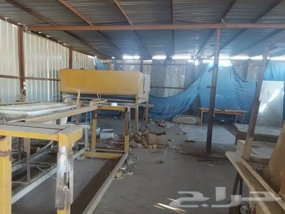 فرن حديد حراري شغال وطاولات حديد وسكراب للبيع 1