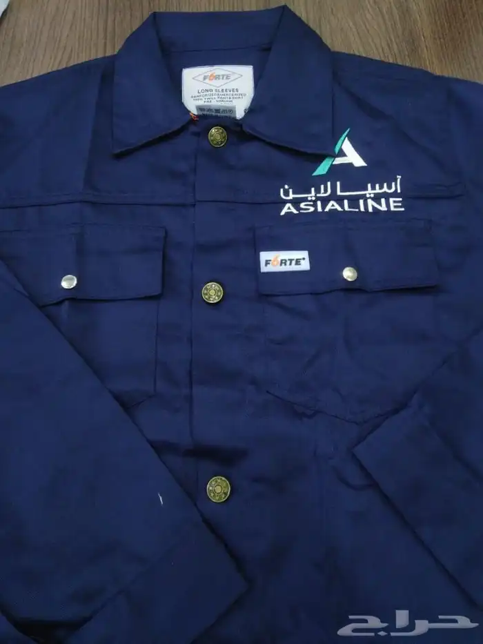 الزي الموحد تيشرتات بولو مع التطريز 4