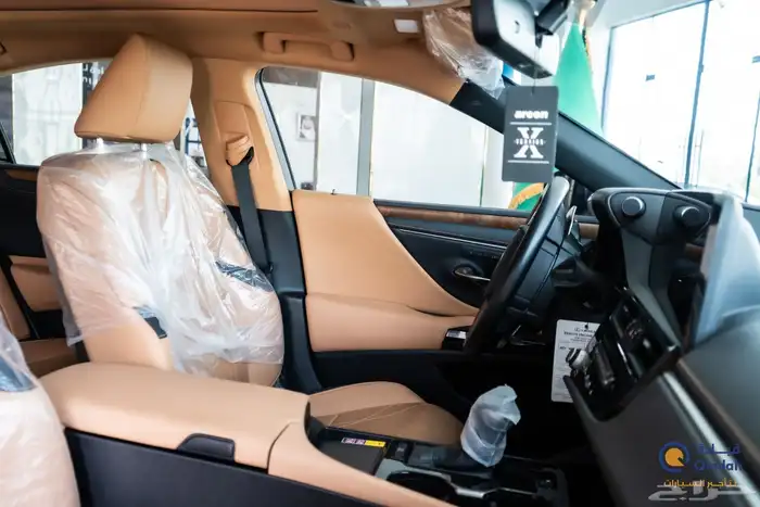 لكزس ES350 للتاجير قيادة لتاجير السيارات rent cars 6