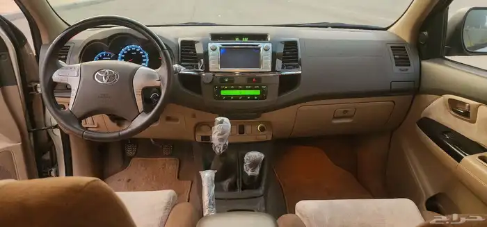 فورشنرV6 2012 VX قير عايدي دبل 8