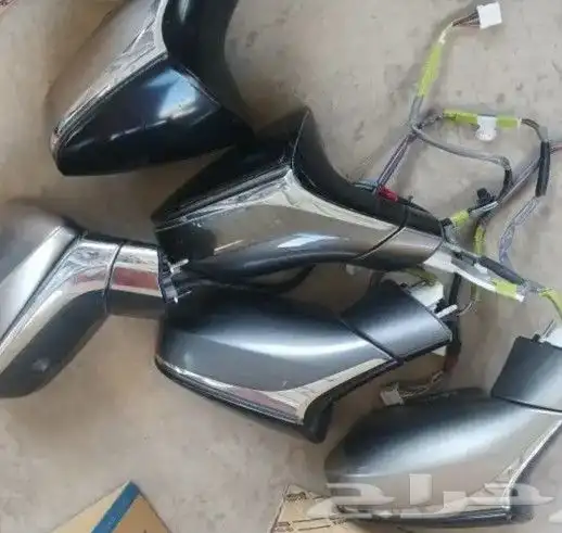 مرايات لكزسEs 2024 2019 0