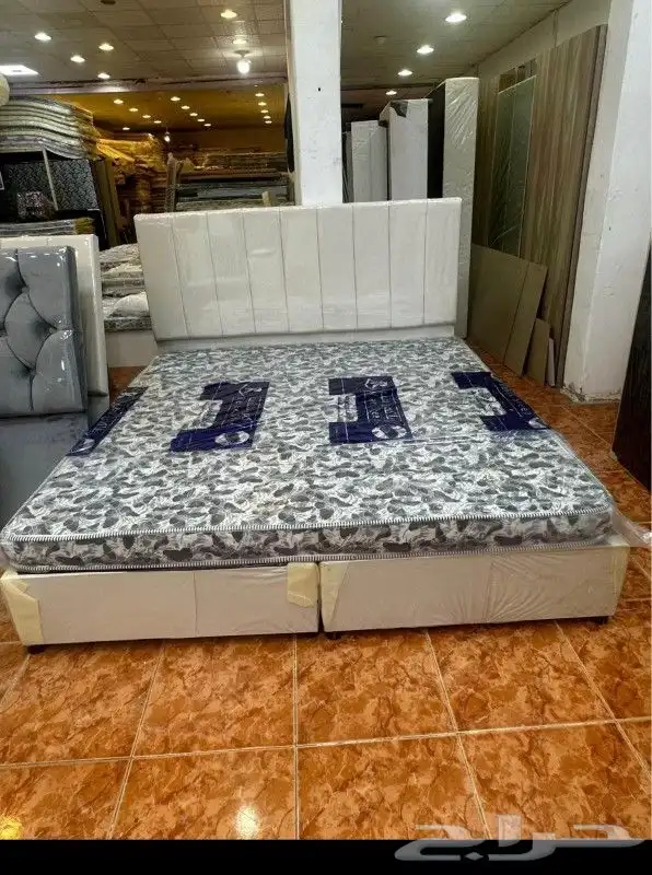 King size beds with mattressess 6