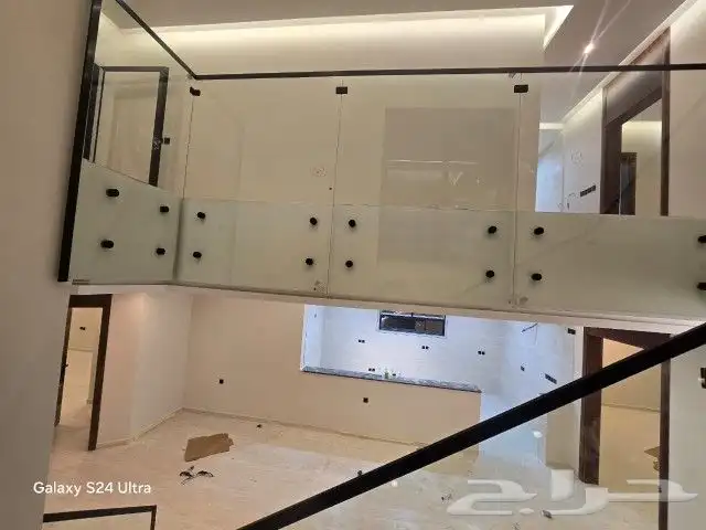 زجاج سكريت 1