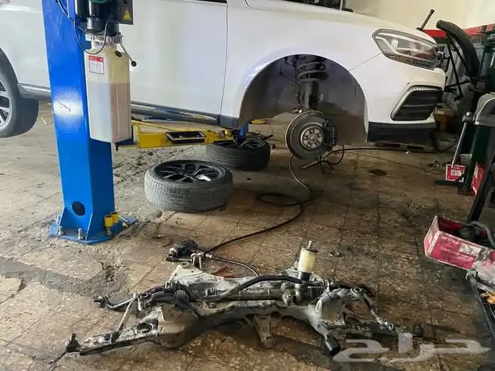 فني محترف دوده ومفصلات وعضلات السيارات جميع انواع السيارات ا 4