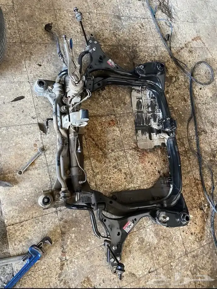 فني محترف دوده ومفصلات وعضلات السيارات جميع انواع السيارات ا 6