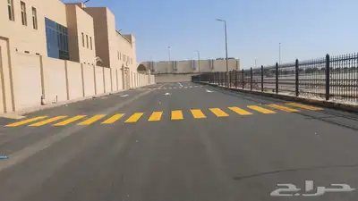 تخطيط طرق و محطات الوقود ومواقف السيارات و رسمته معاقين 23