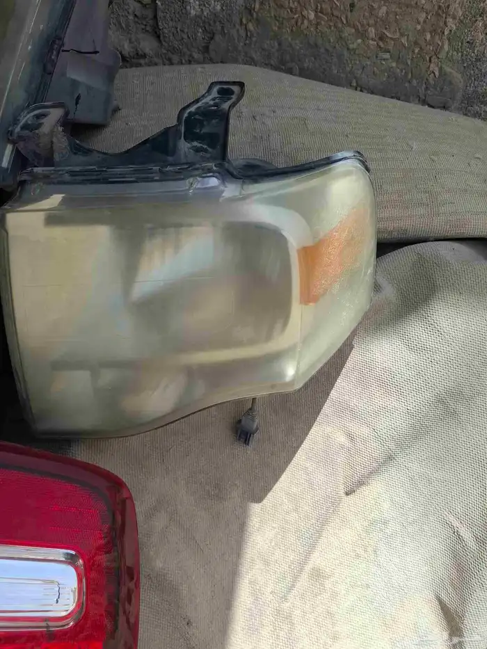 قطع غيار فورد بحاله ممتازه البيع لغرض تجديد السياره 4