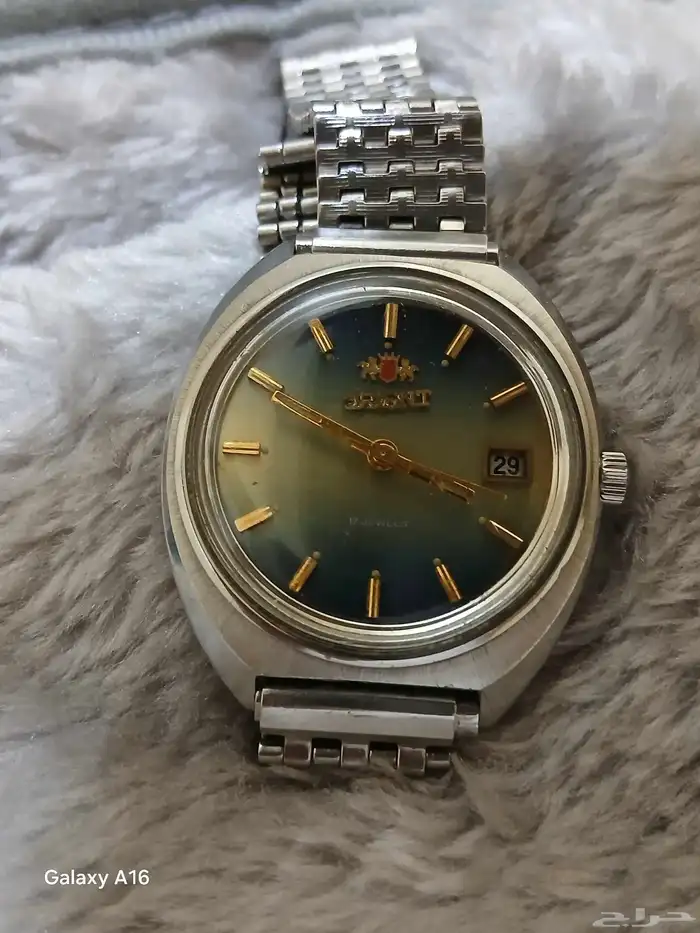 ساعة أورينت قديم 0