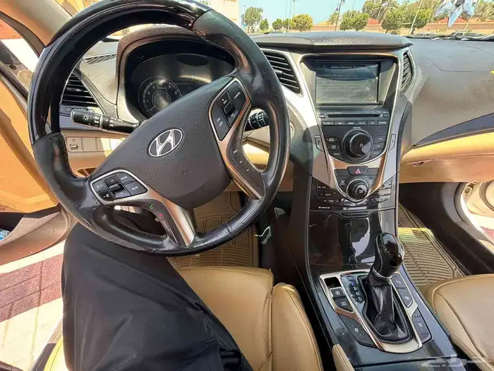 Hyundai Azera 30 Ltr Top Variant 2014 Model 7