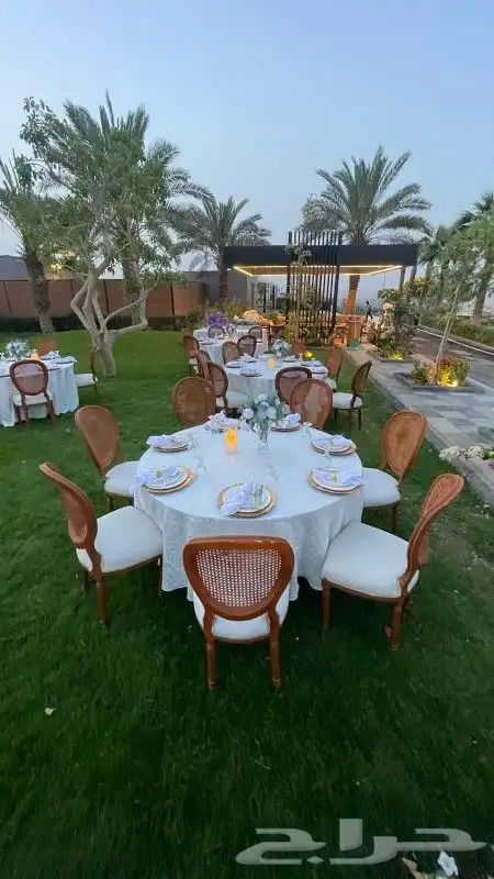طاولات وكرا كراسي 7