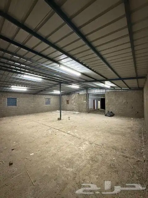 مستودع للآجار بالمحالة بأبها 3