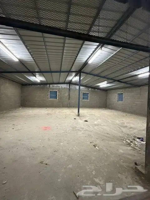 مستودع للآجار بالمحالة بأبها 1