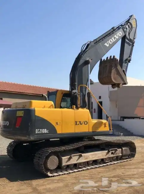 الرياض لتأجير جميع انواع المعدات جي سي بي رافعات شوكيه كرينا 1