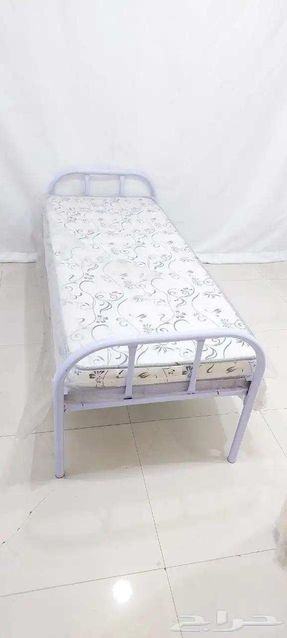 دواليب حديد وسرر حديد مراتب للعماله كميات وقطاعي 12
