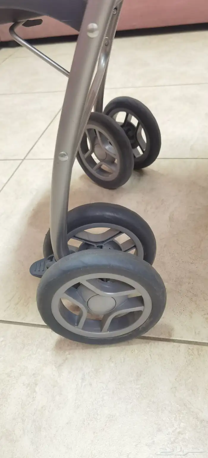 عربيه أطفال شبه جديده 4
