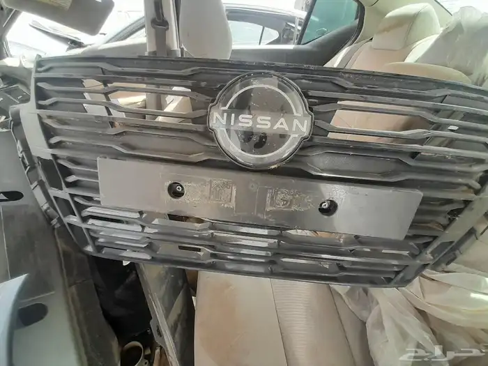 نيسان التيما 8