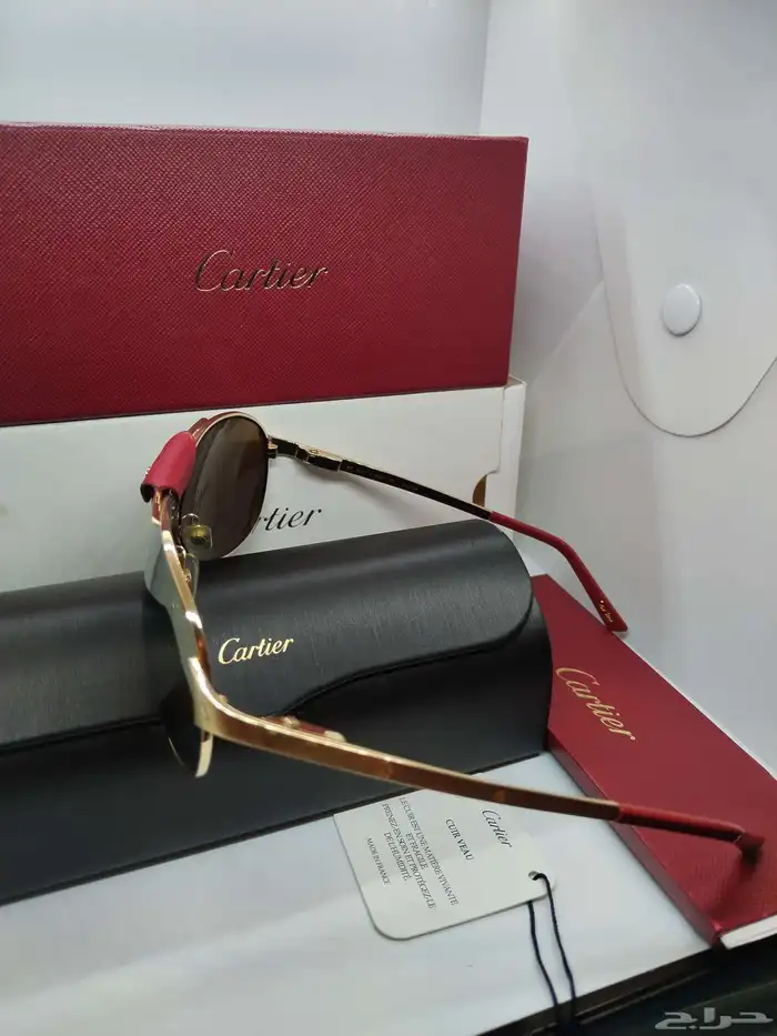 نظارة كارتير سانتوس جلد احمر 7