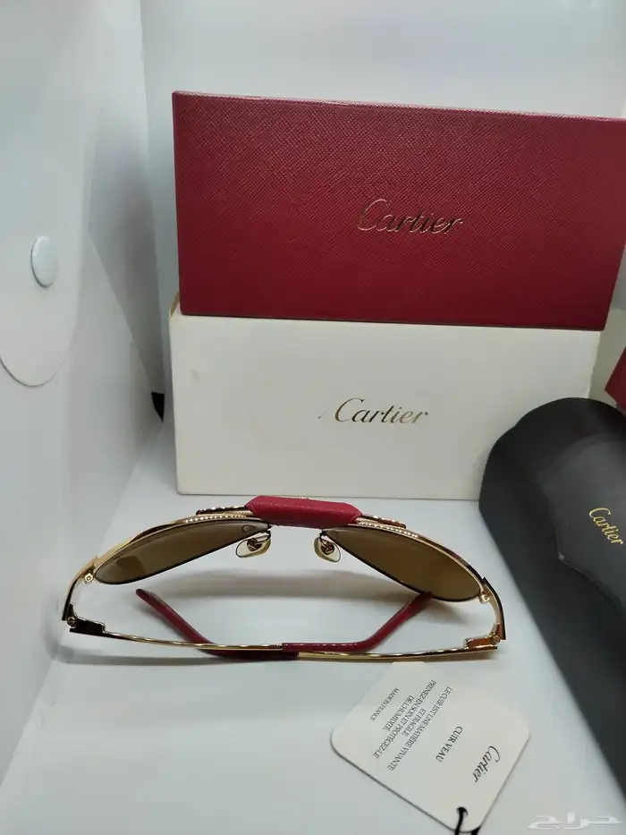 نظارة كارتير سانتوس جلد احمر 2