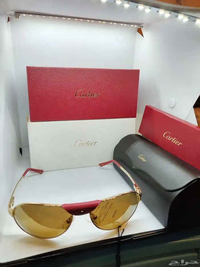 نظارة كارتير سانتوس جلد احمر 3