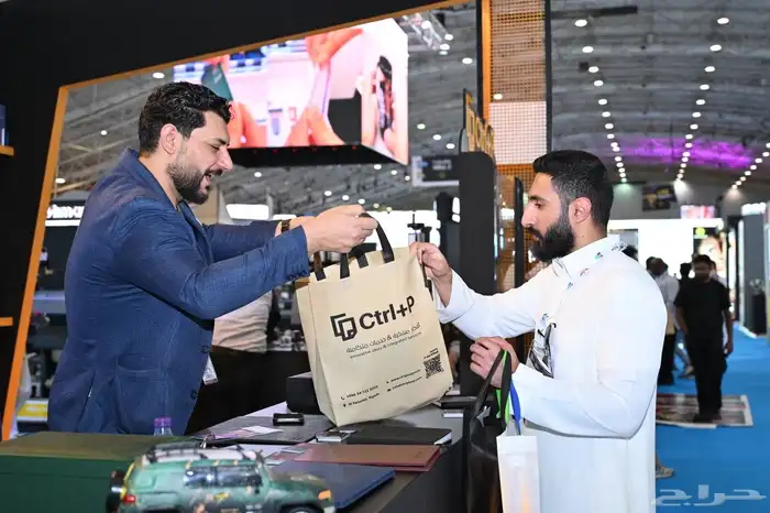 مصور معارض 1